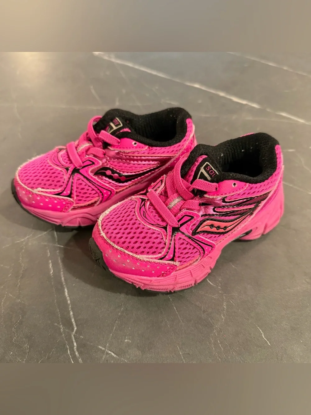 Saucony Sneakers (Baby)